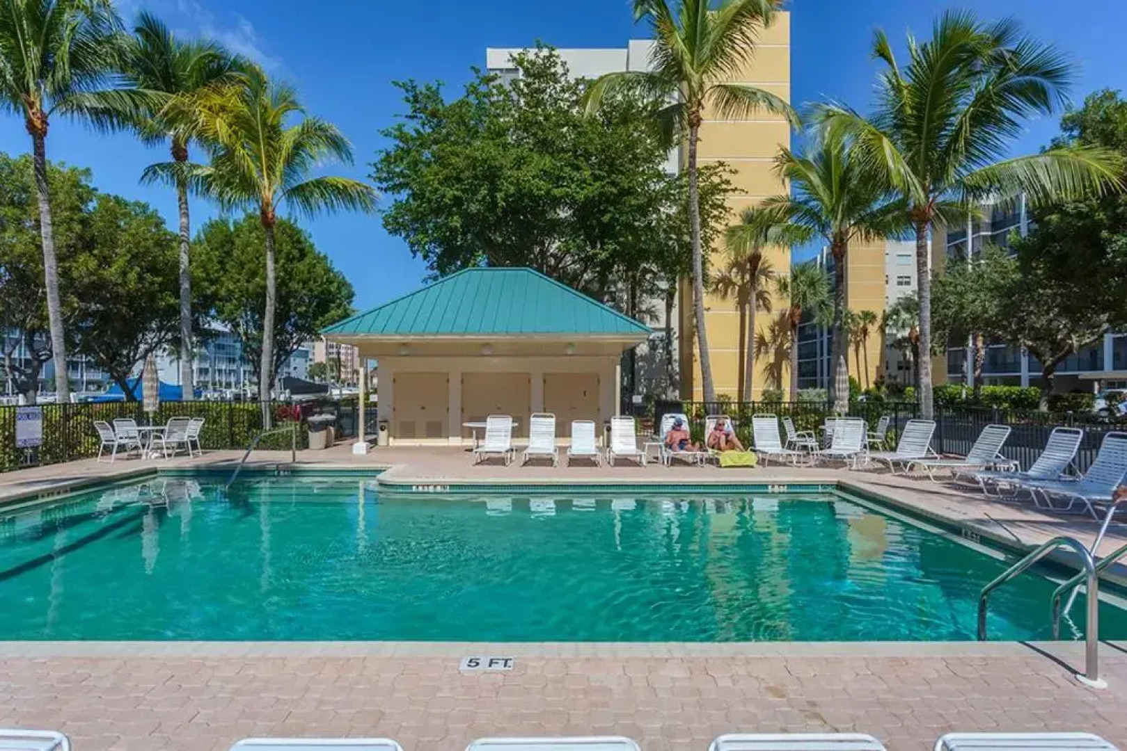 Hibiscus Pointe 733, 2 Bedrooms, WiFI, Heated Pool Access, Sleeps 6