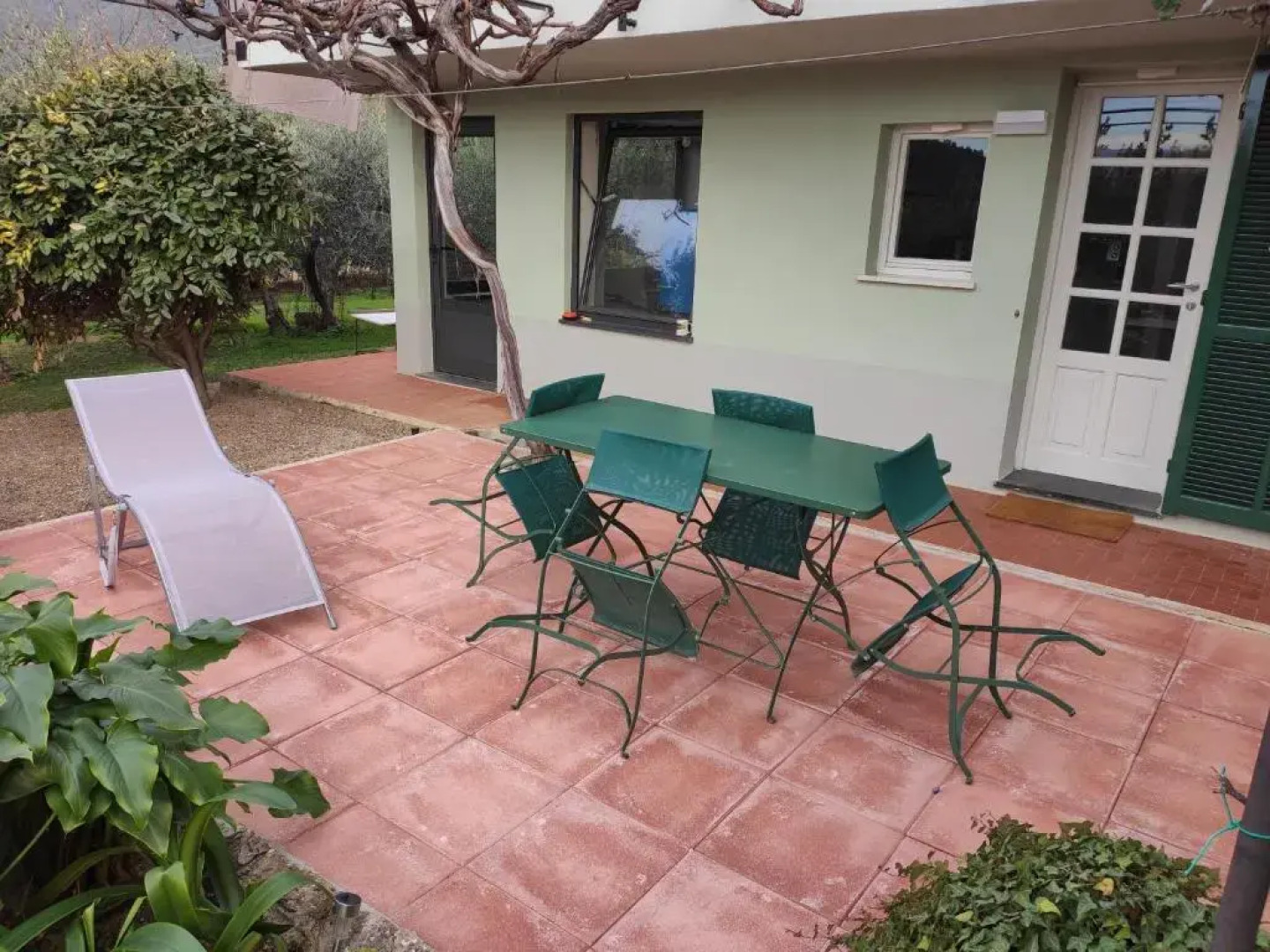 Independent apartment with a fabulous patio - Casa Penny