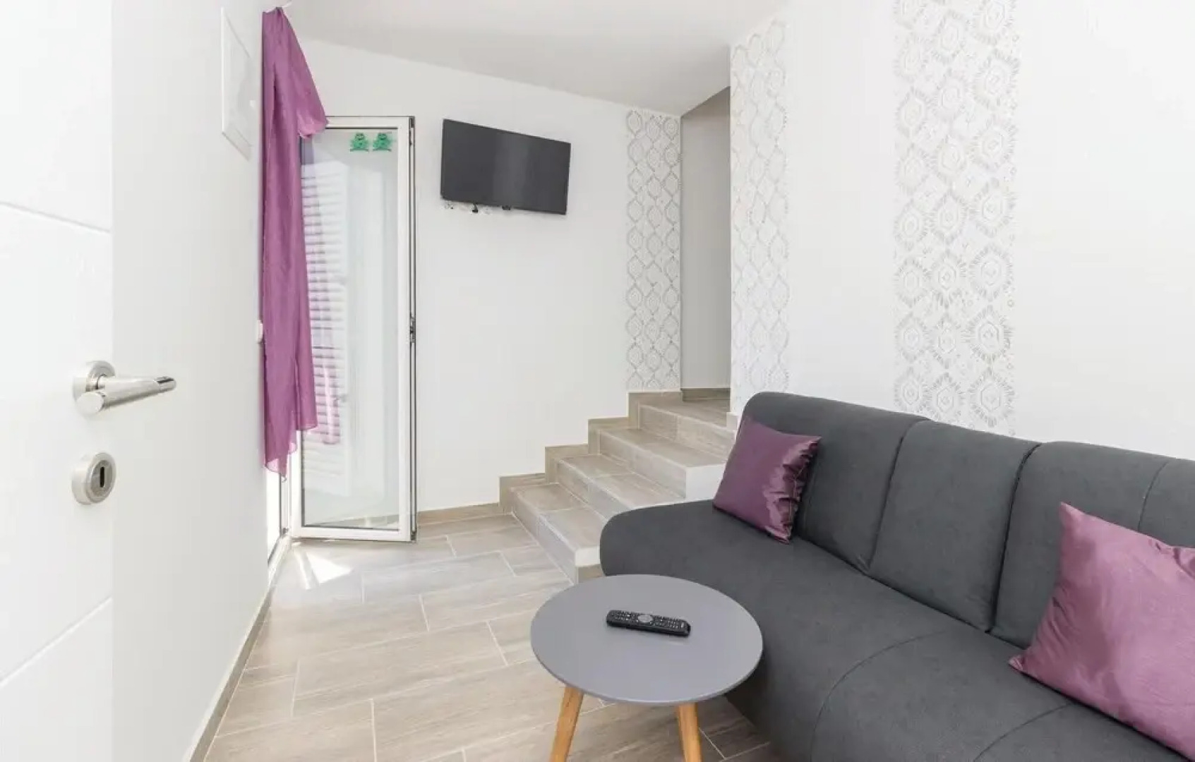 Beautiful Home in Vir With Wifi and 5 Bedrooms