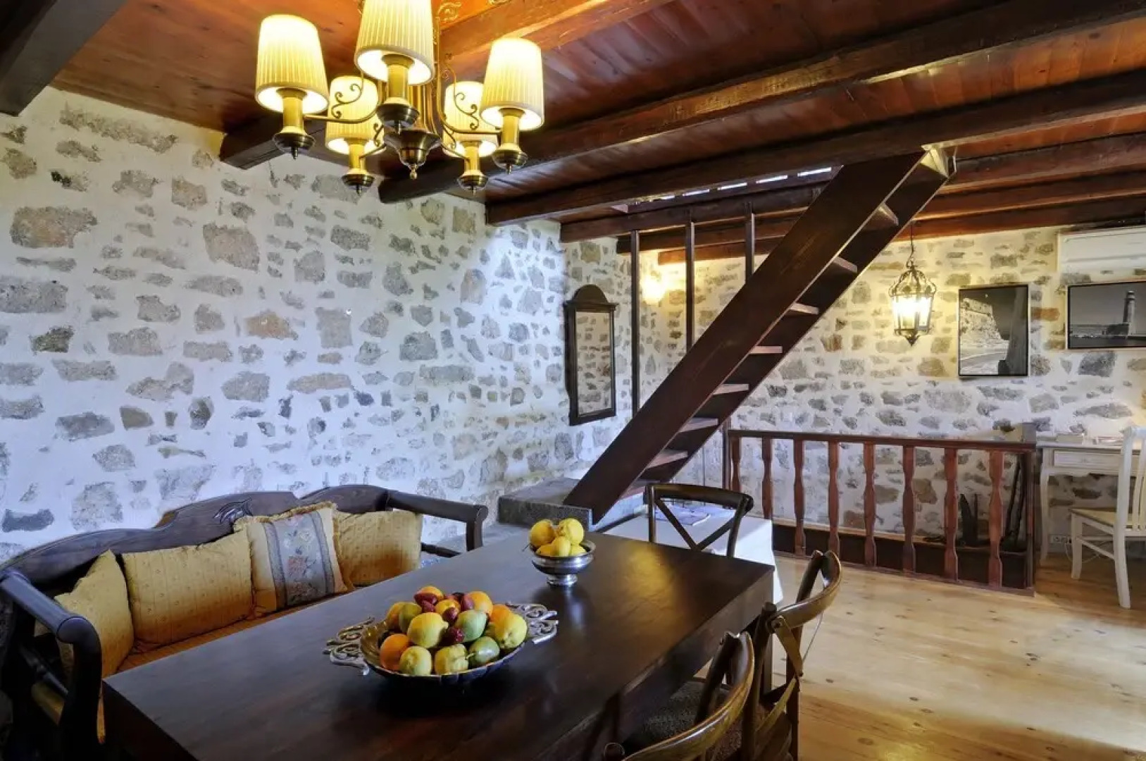 Elounda Traditional Art Suites