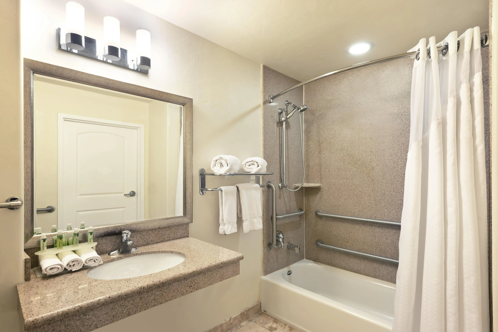 Holiday Inn Express & Suites Casa Grande by IHG