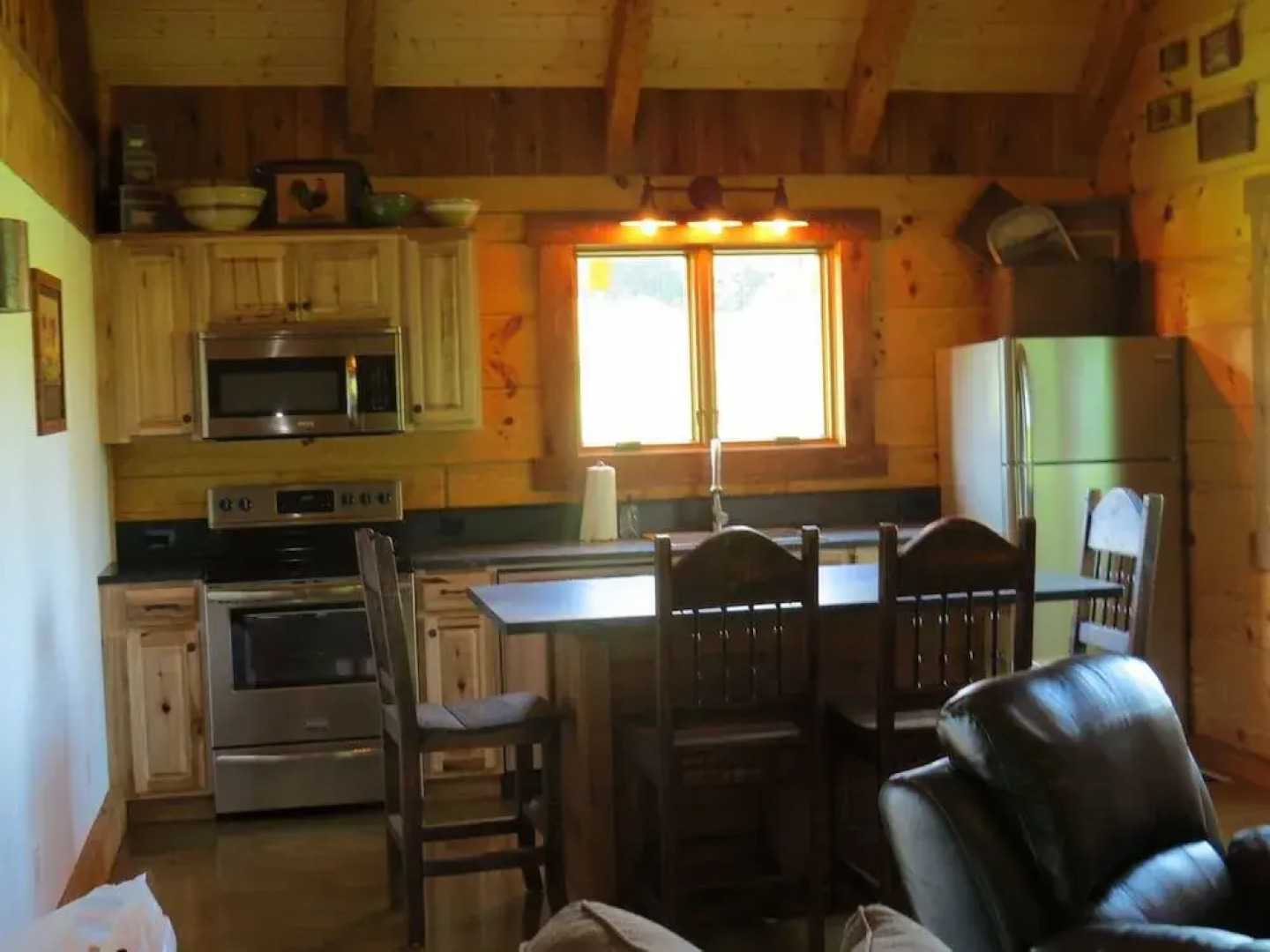 Southern Comfort Lakeside Cabin Resort