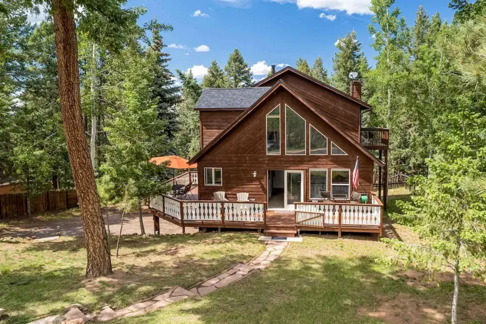 Woodland Park Chalet w/ Deck, Grill & Mtn Views!