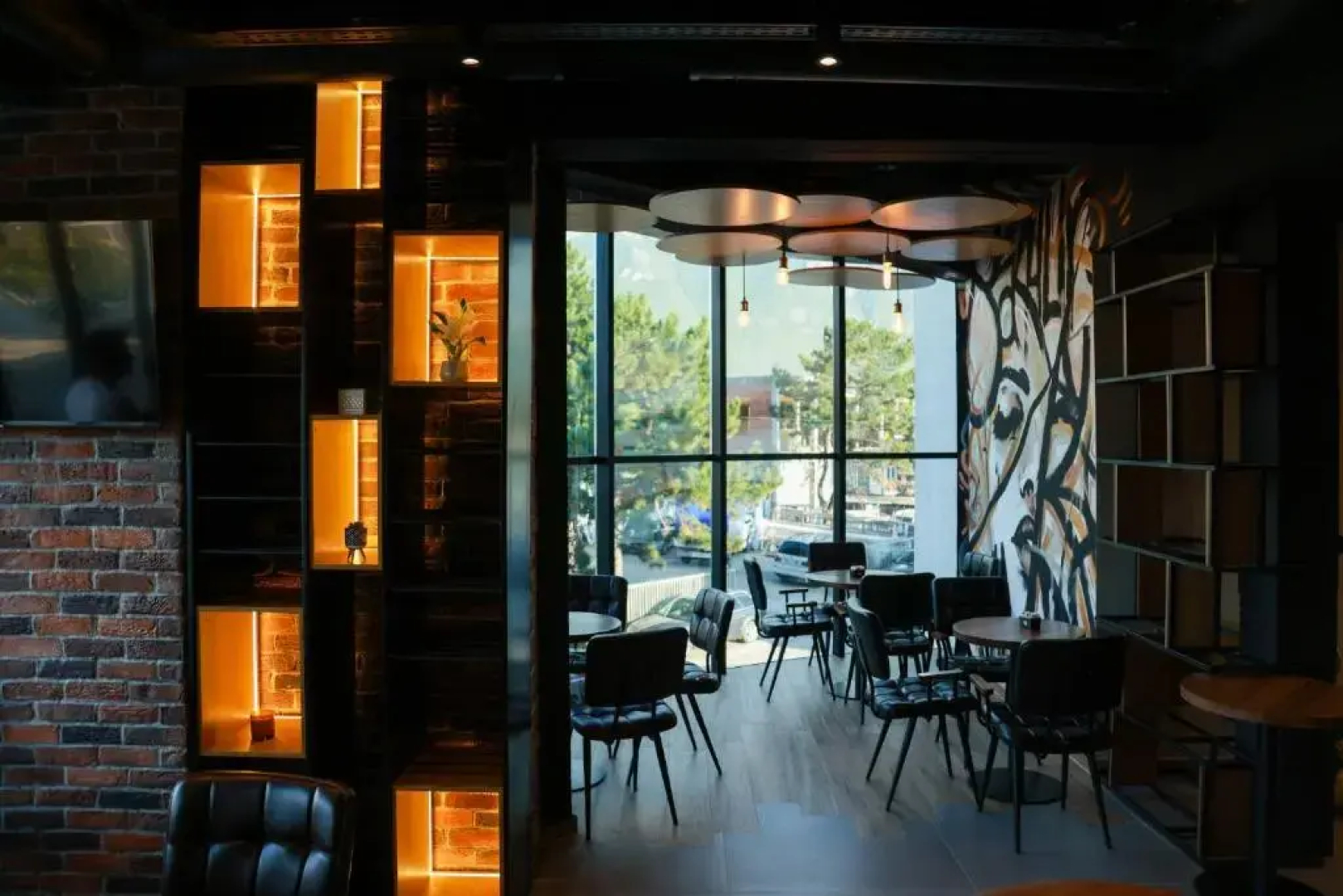 BAZ'HUR Boutique Hotel