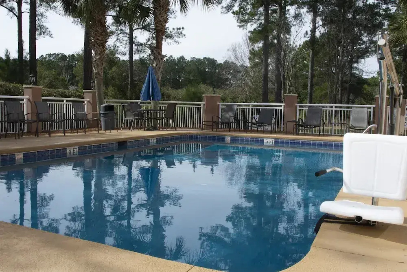 Fairfield Inn & Suites