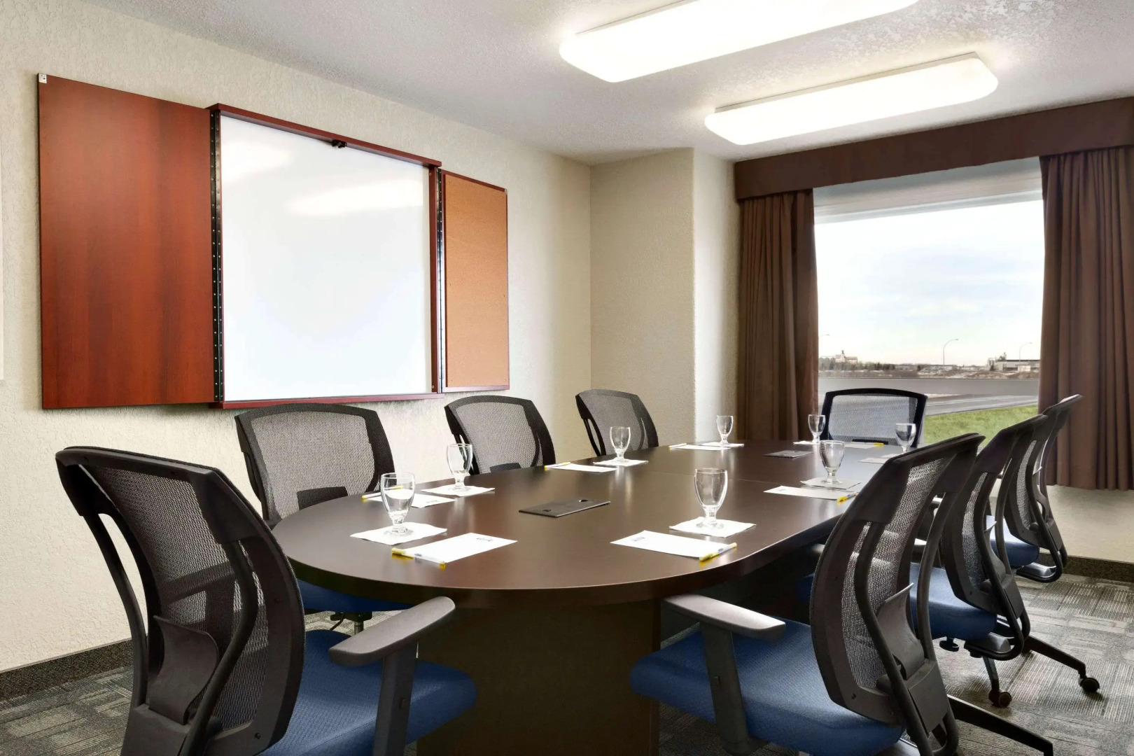 Days Inn & Suites by Wyndham Yorkton