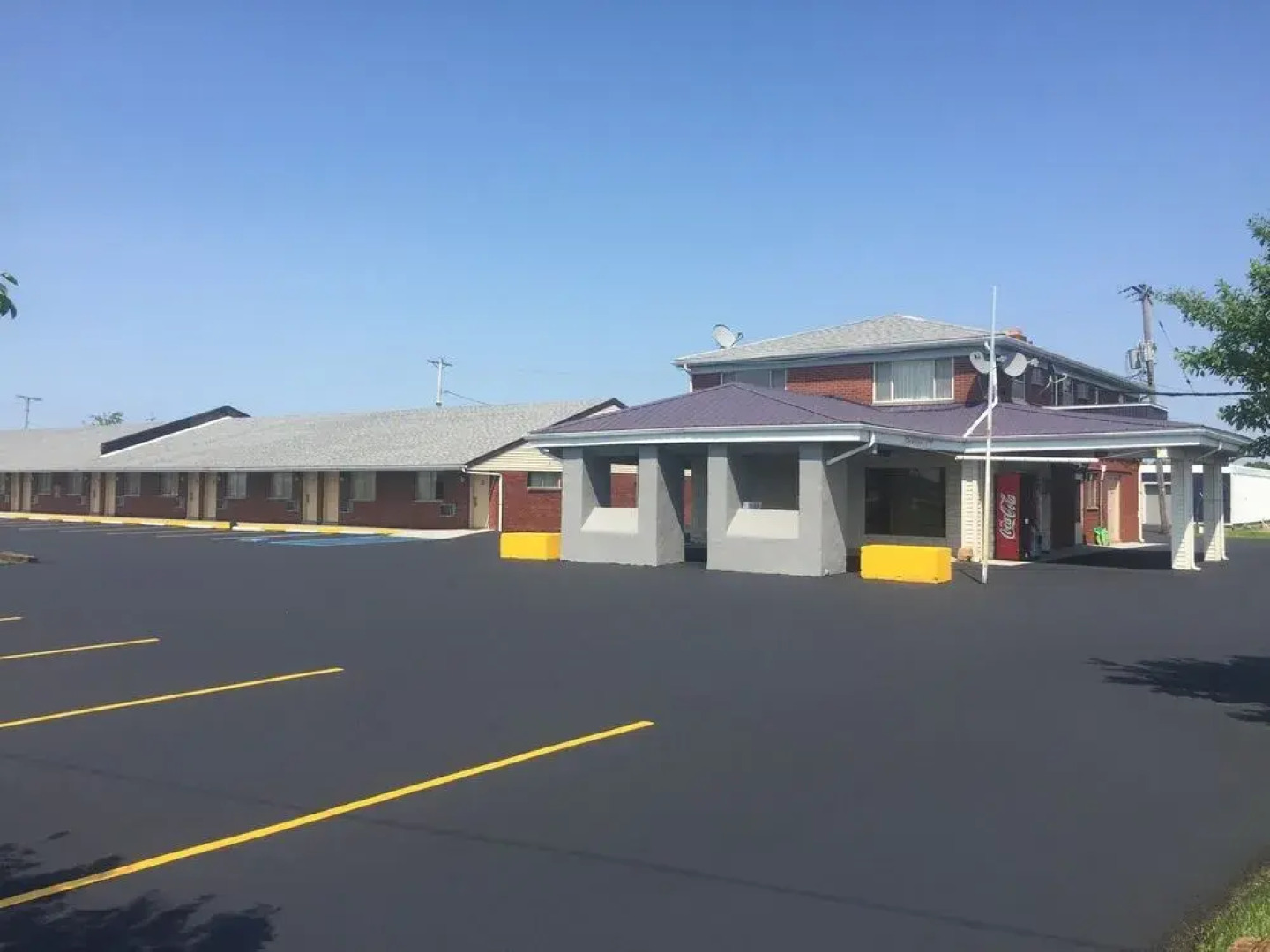Americas Best Value Inn & Suites - East Toledo/Millbury