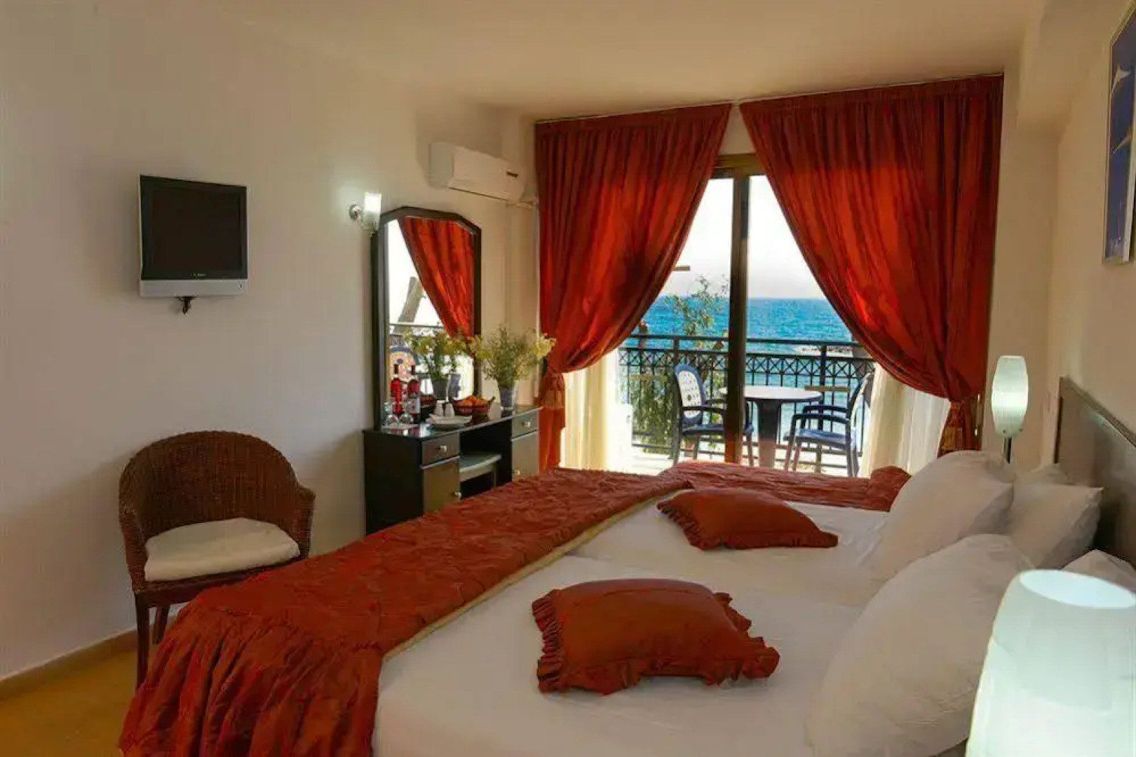 Aquarius Beach Hotel