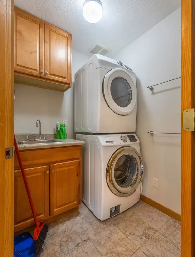 White Stag 4 Bedroom Home by RedAwning