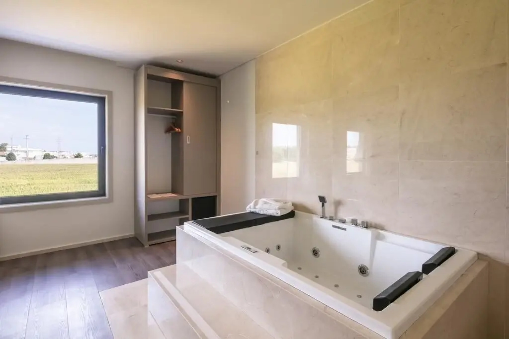 Oporto Airport & Business Hotel