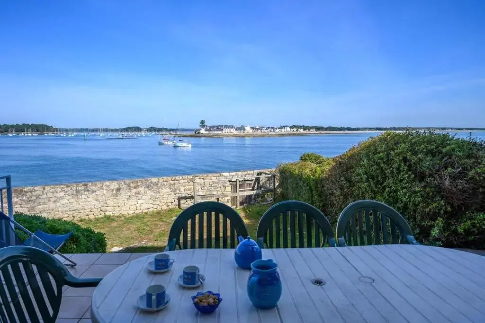 House With 4 Bedrooms in Loctudy, With Wonderful sea View, Enclosed Ga