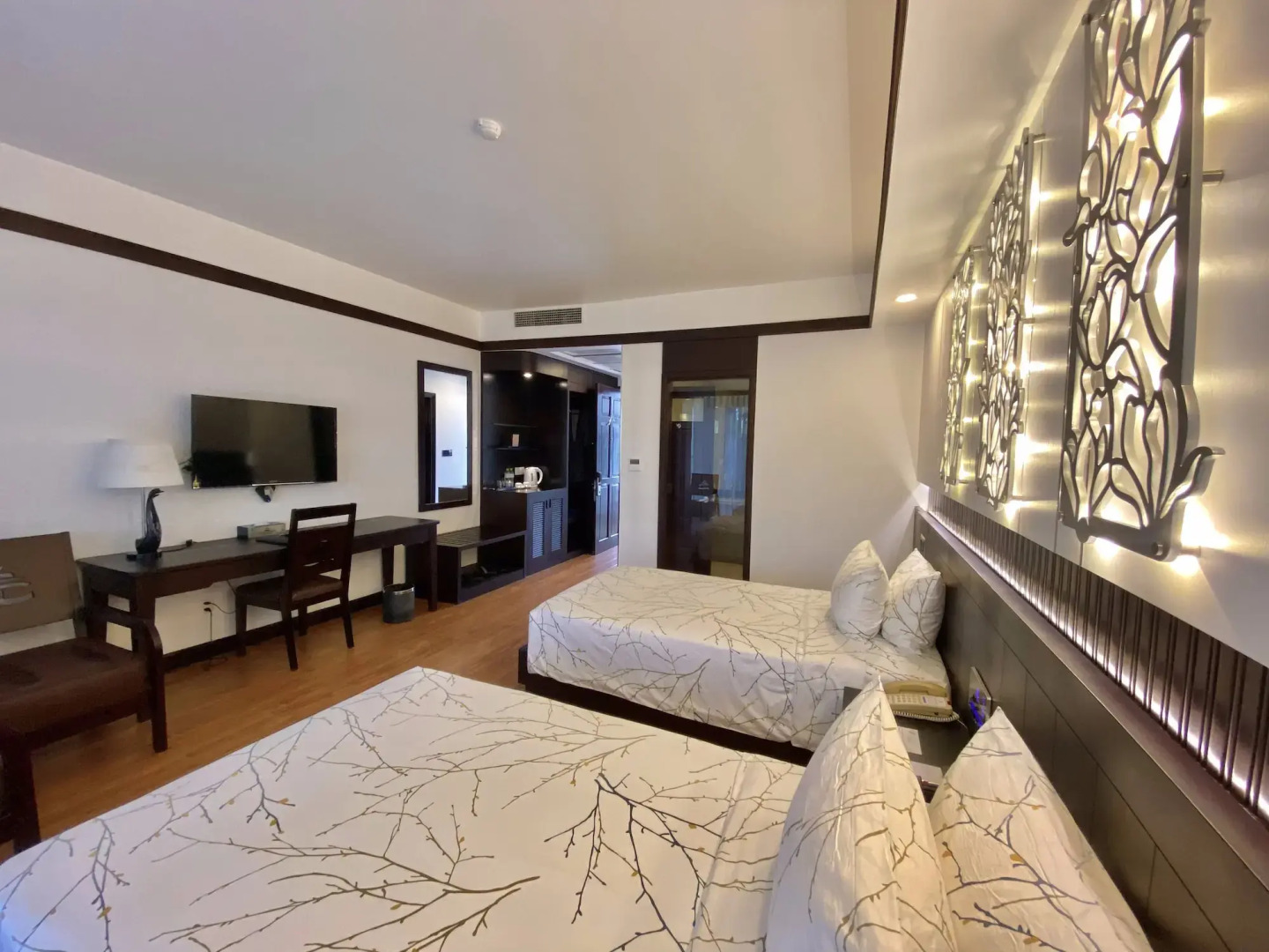 Carmelina Beach Resort