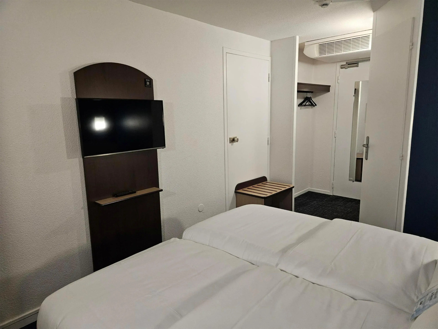 Kyriad NIORT - Espace Mendes-France