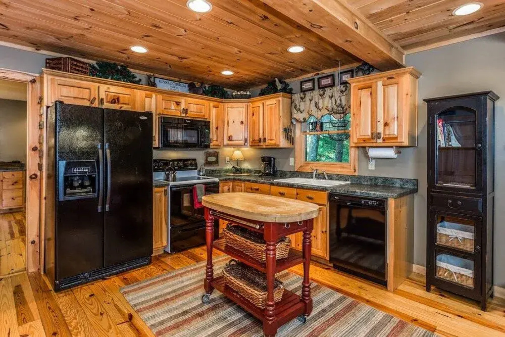 Twin Falls- Stunning Landscape With 10ft Waterfall