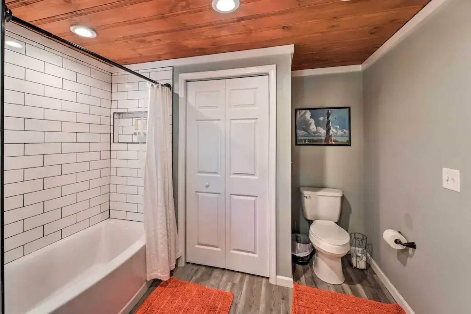 Updated Oak Island Getaway Near Fishing Dock!