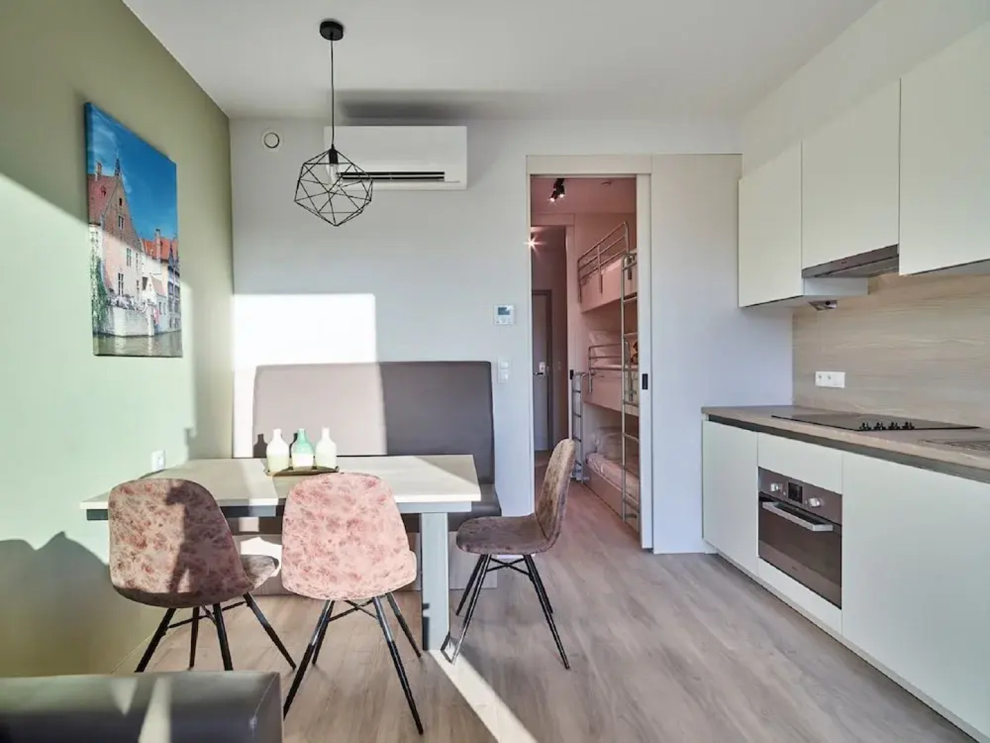 Modern Apartment With a Dishwasher Near Jabbeke