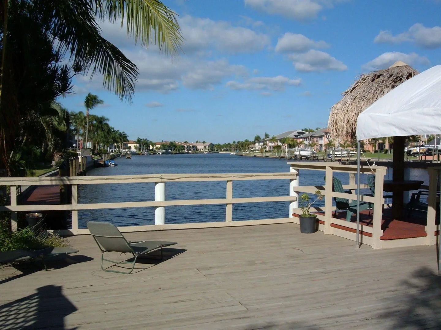 Hideaway Waterfront Resort