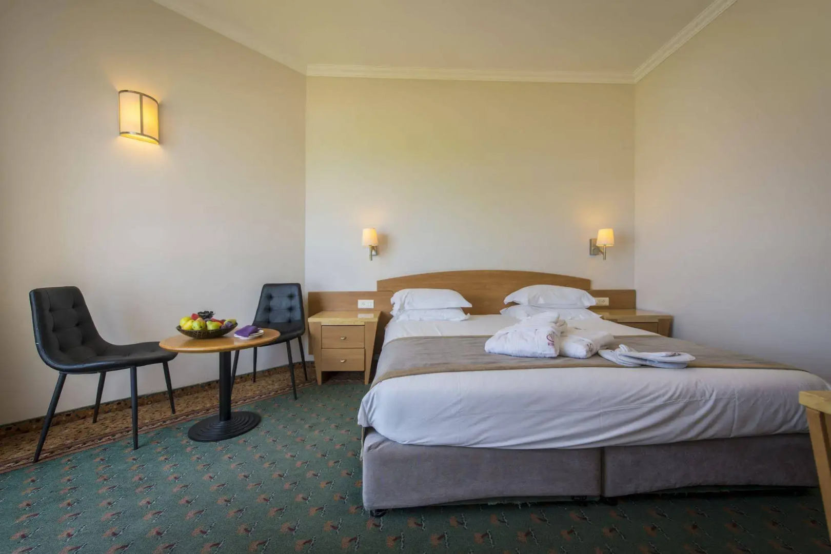 Rimonim Palm Beach Acre