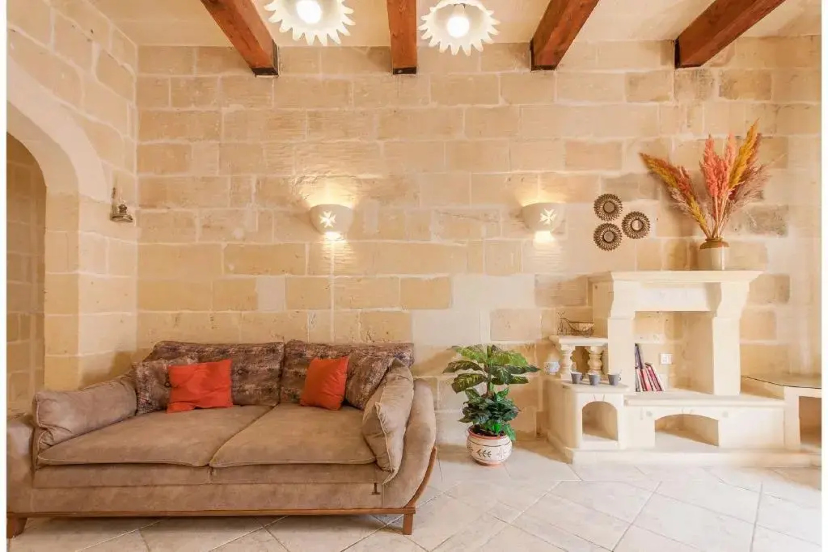 Centre Island Gozitan Farmhouse & Pool