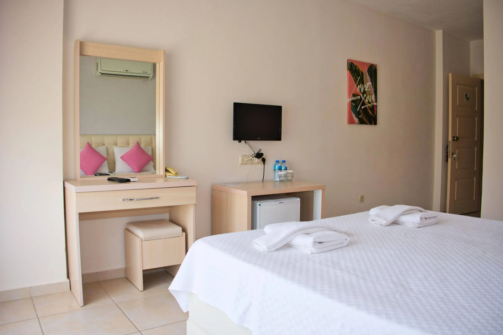 Defne Lori̇na Buti̇k Hotel