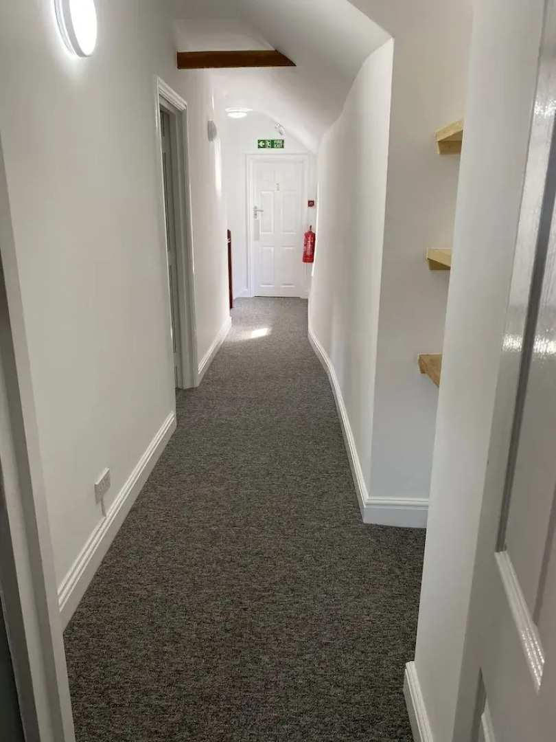 The Roade House Rooms