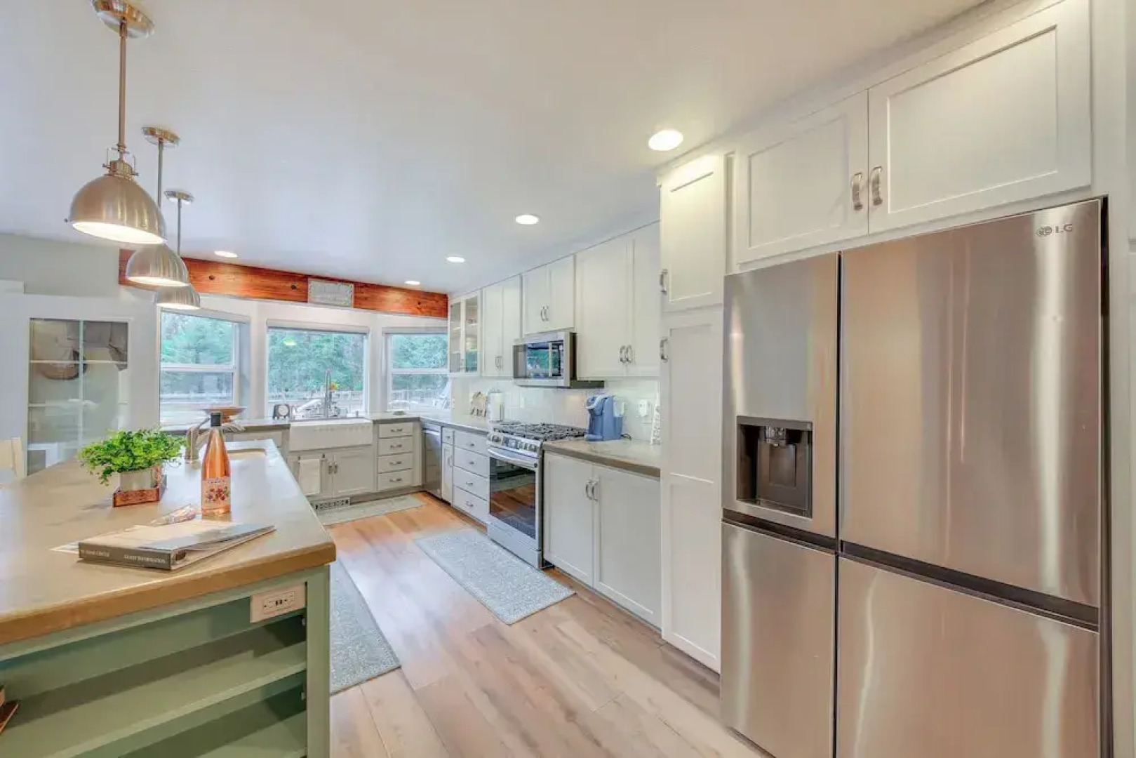 Charming Idaho Home w/ Hot Tub, Near Beaches!