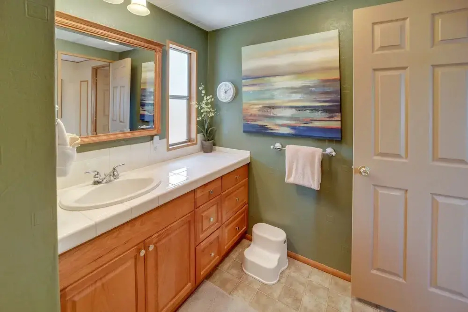 Patio & Grill: Cozy Cabin in Munds Park!