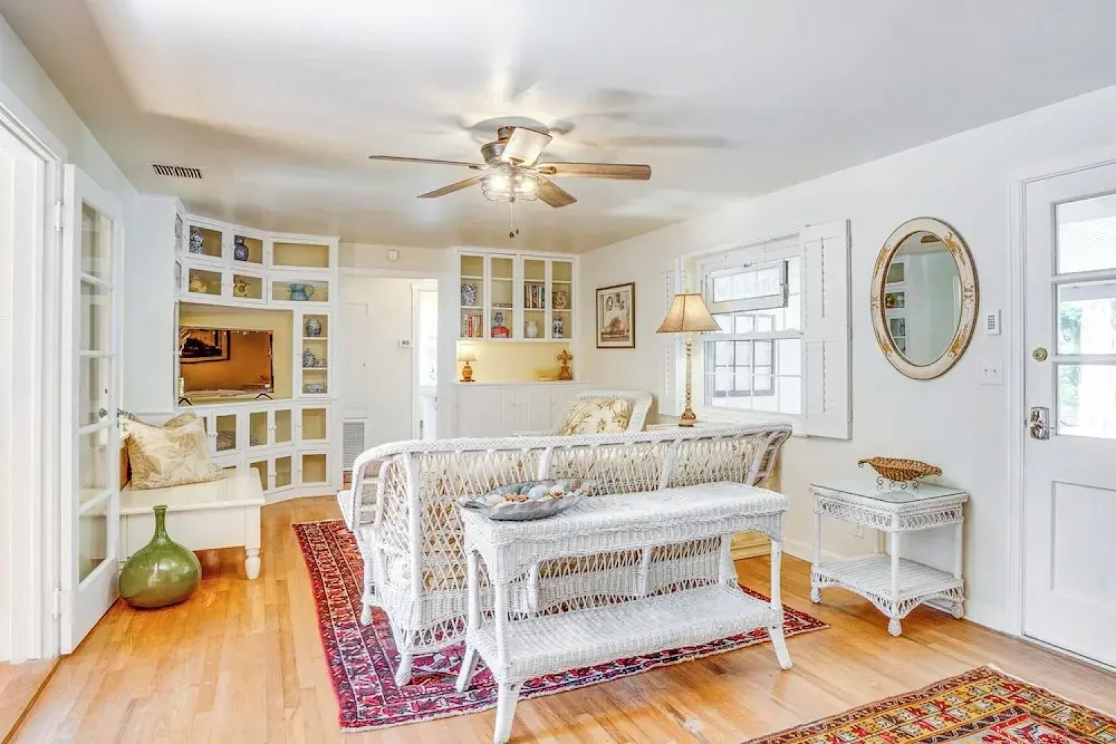 Vintage Mount Dora Cottage w/ Screened Porch!