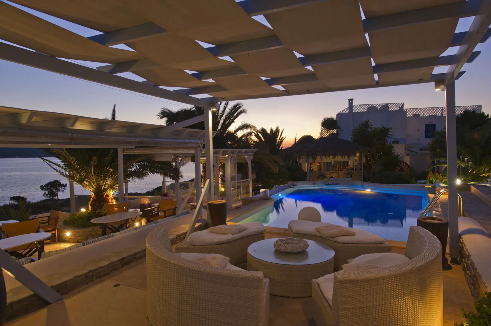 Blue Dolphin Antiparos Villas and Suites