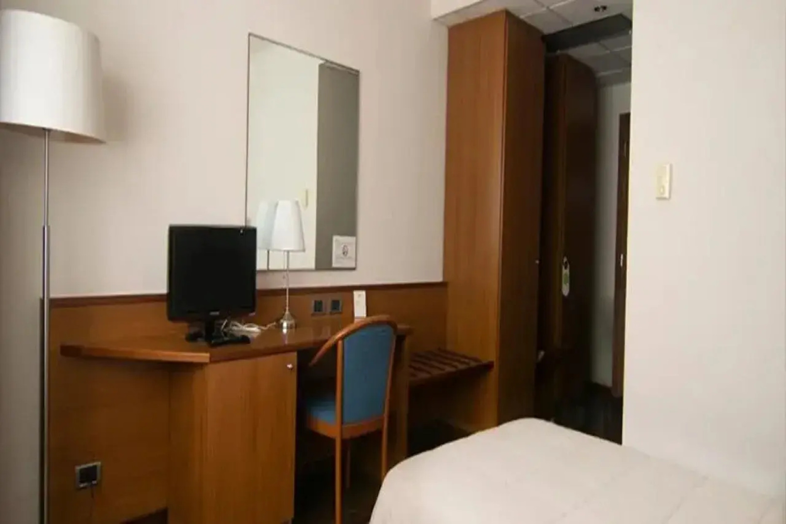 Отель B&B Cuneo Cristal