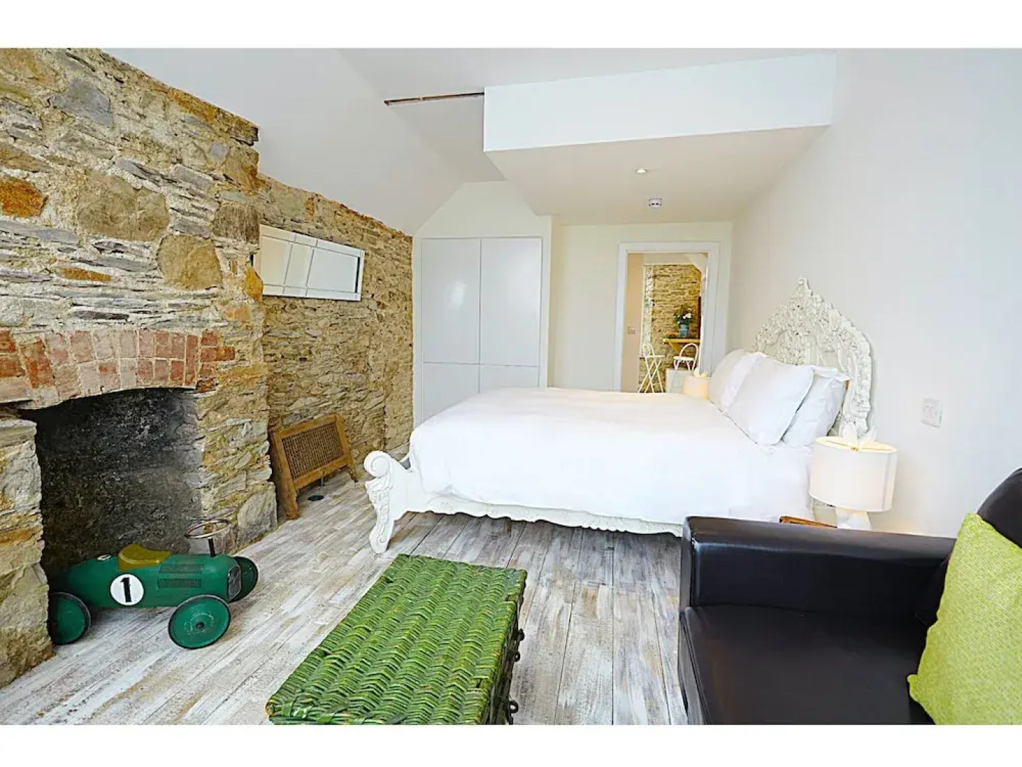 Live and Let Live Inn