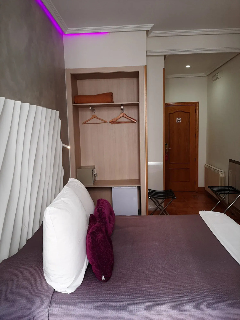 Hostal Las Fuentes - Adults Only