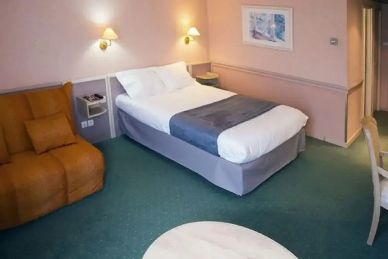 Hotel Logis de Lyon Est