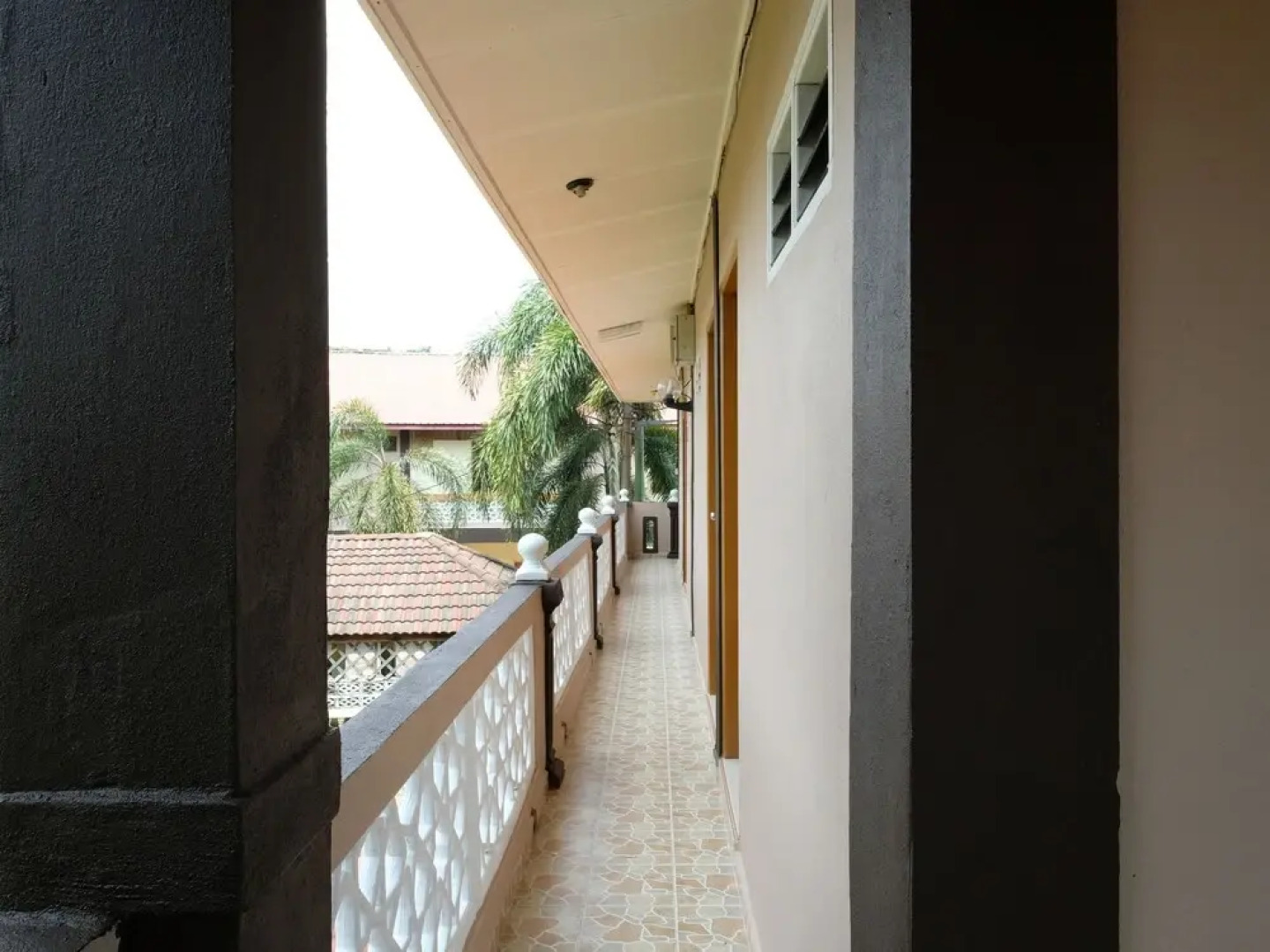 OYO 44005 Senangin Resort and Cafe