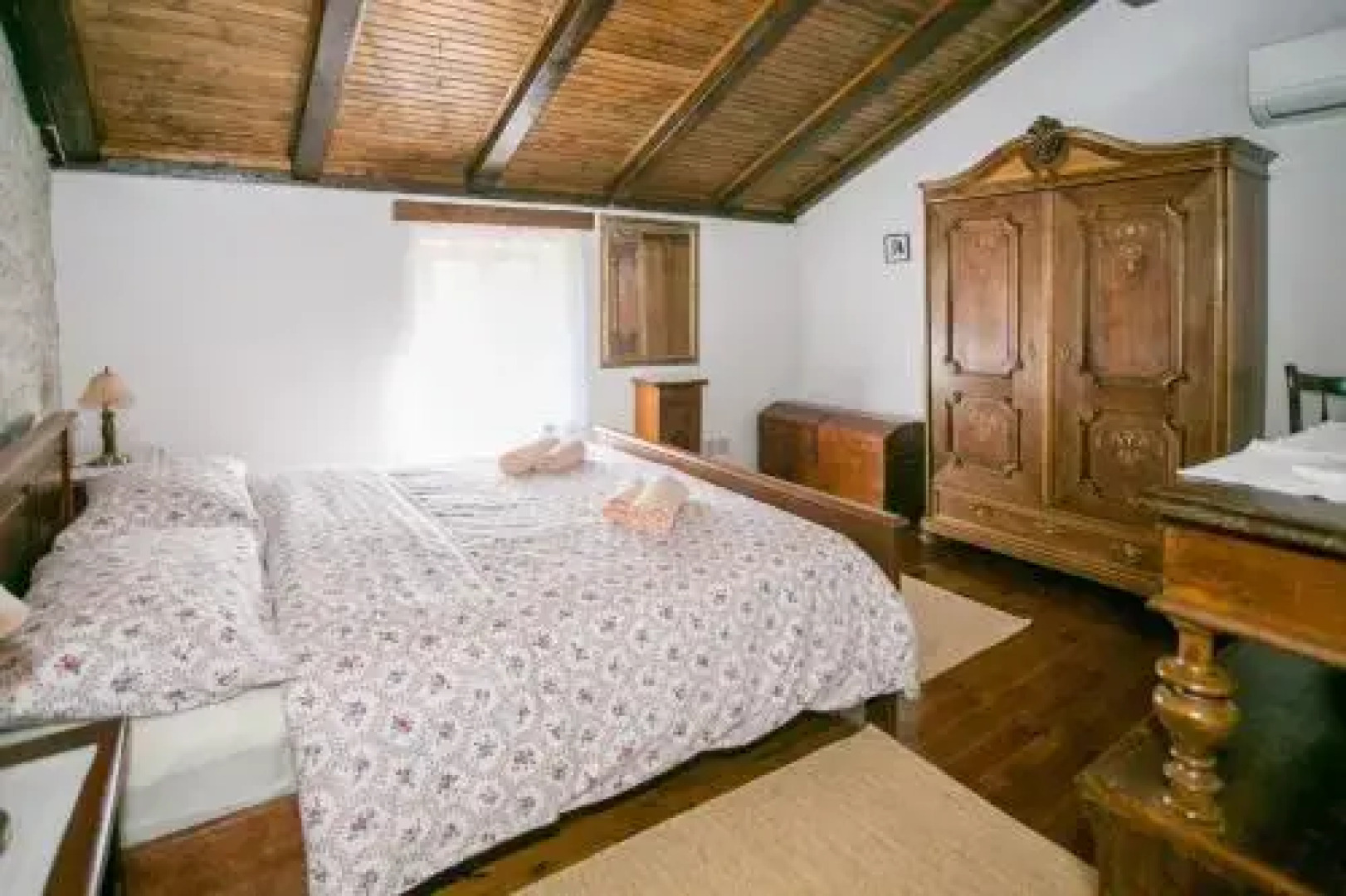 Unique Villa Bošket with Pool and Jacuzzi surrounded by Nature