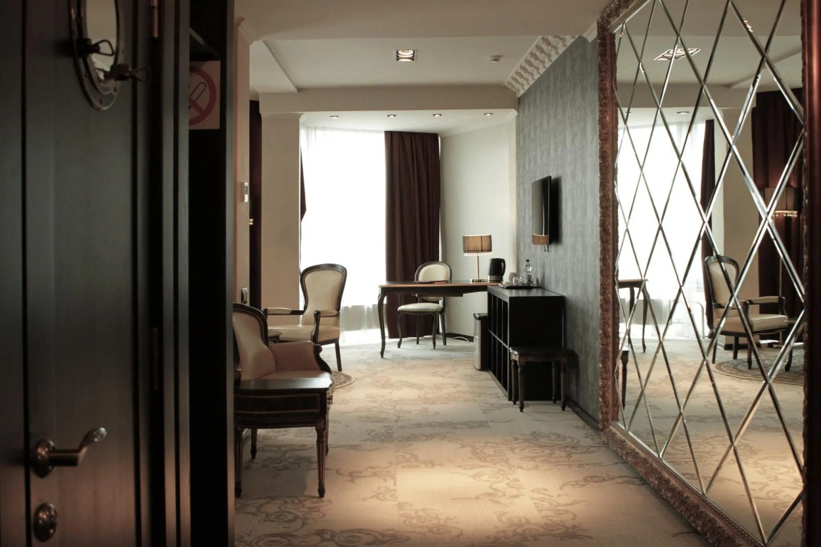 Отель Аврора