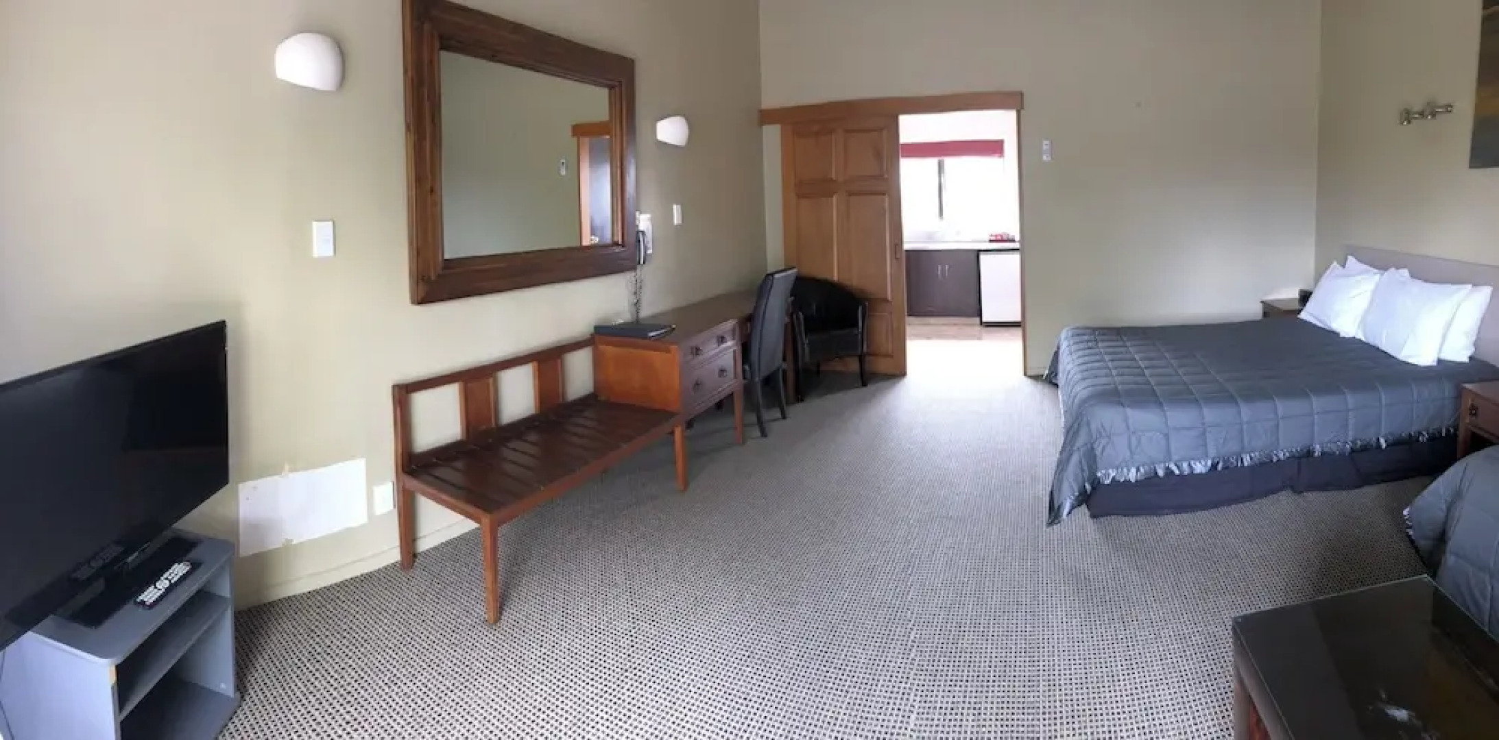 The Highwayman Motel