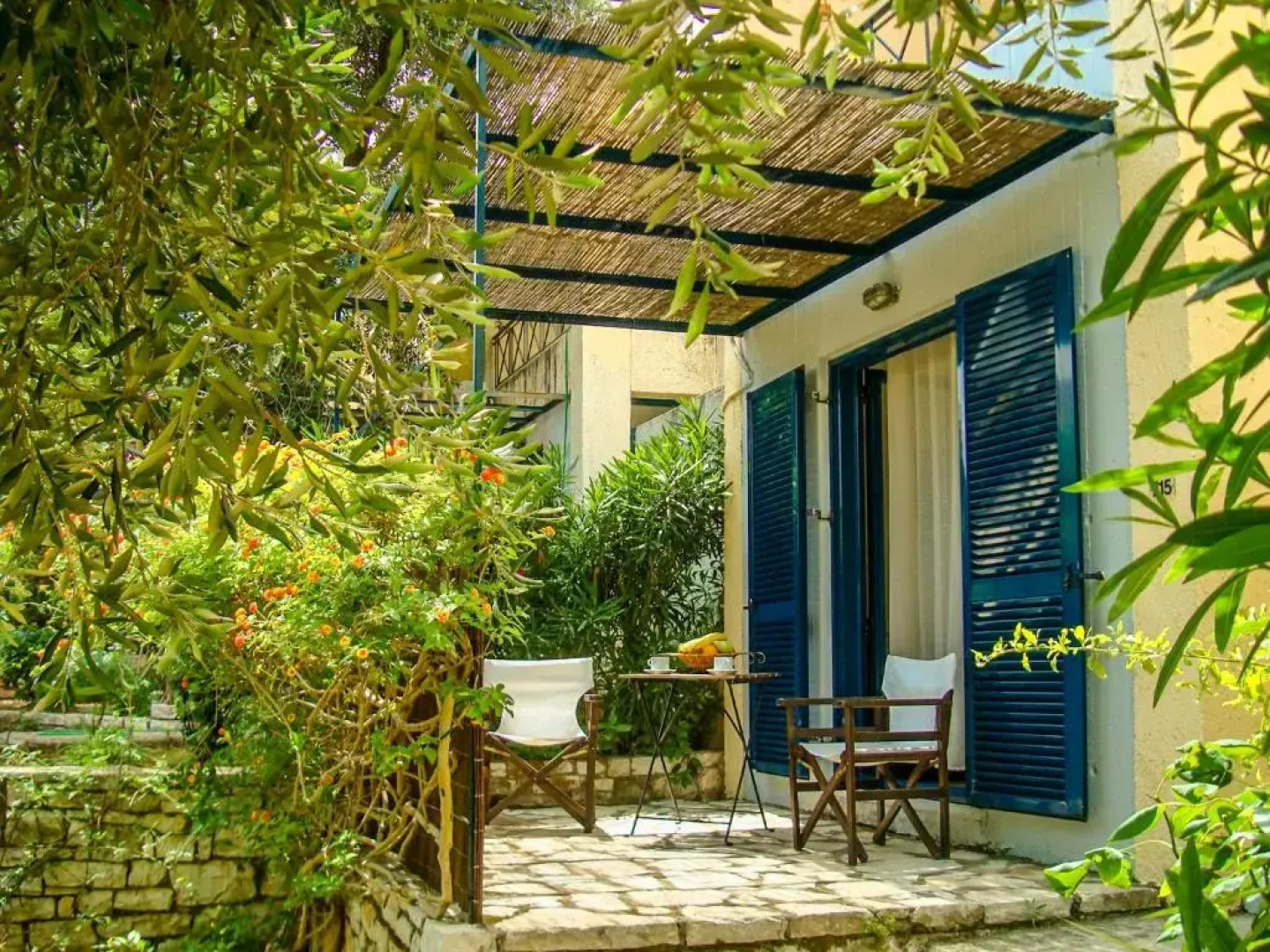 Manto On The Beach Apartments