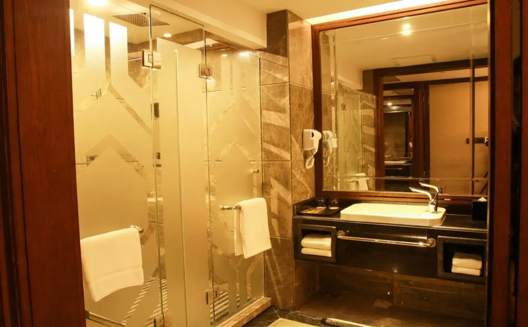 Riverside Luxury Hotel