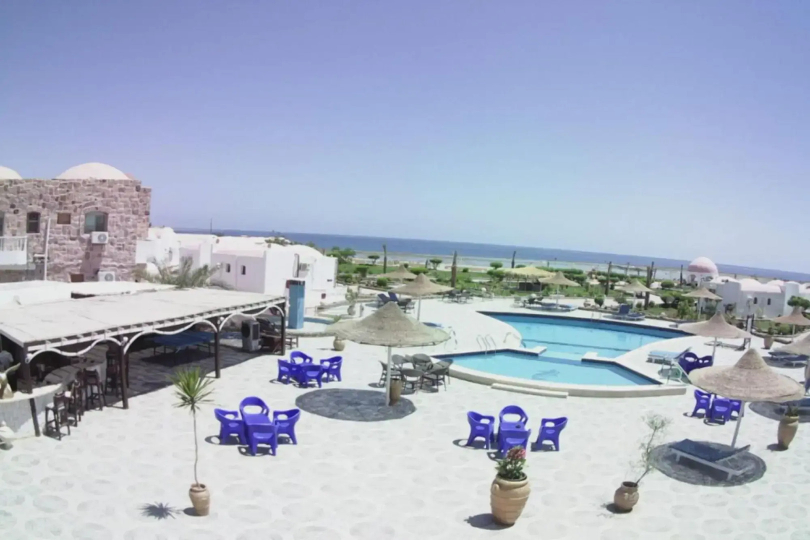 Dolphin Continental Hotel