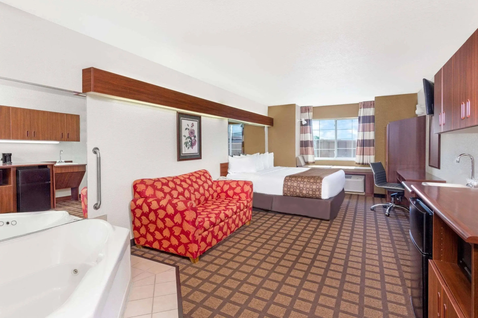 Microtel Inn & Suites by Wyndham Green Bay