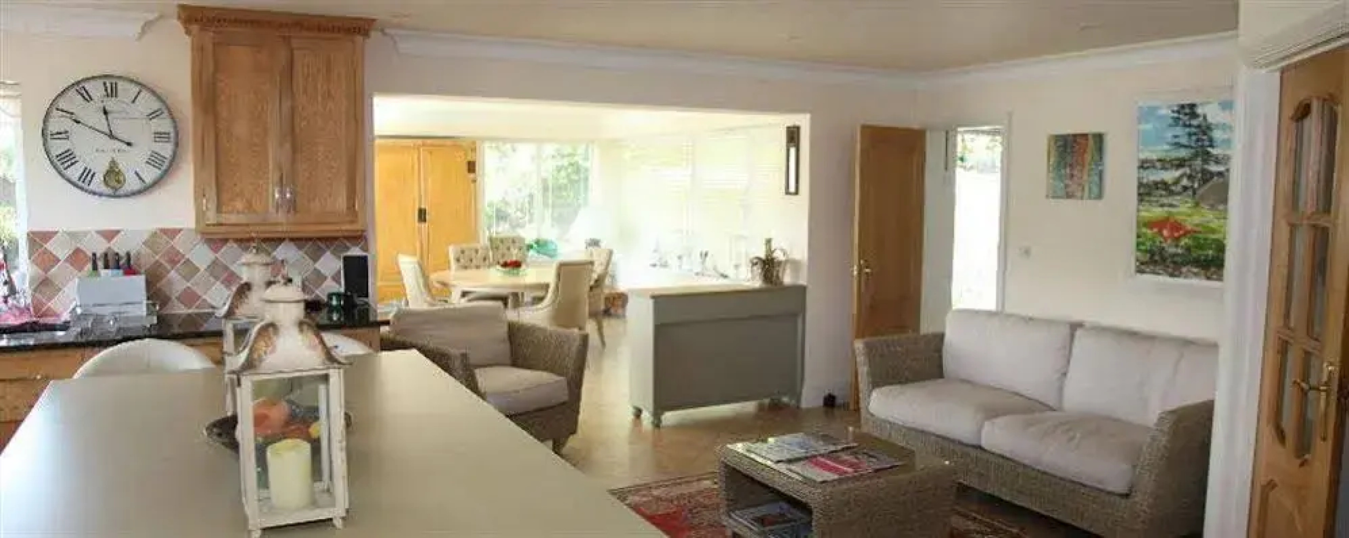 Appletree Court House