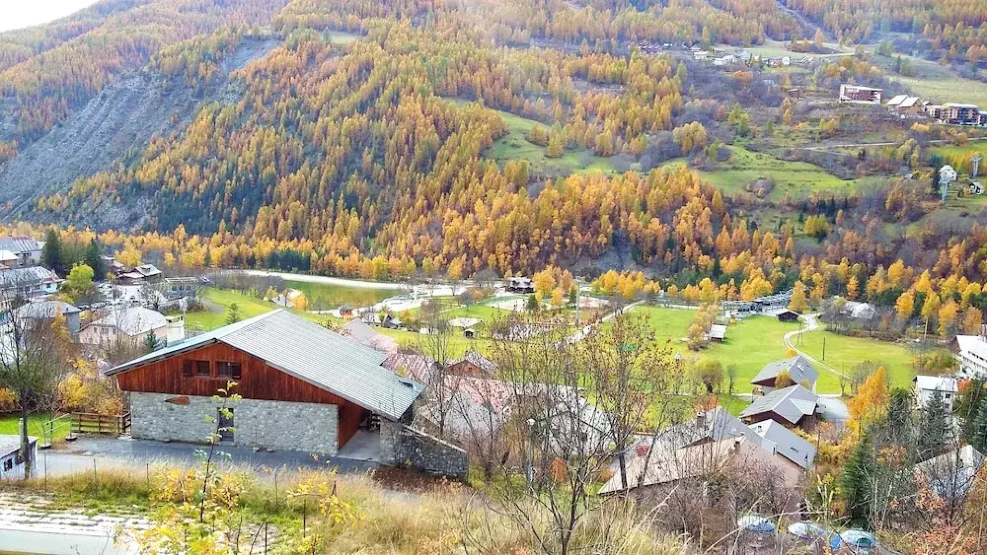 Chalet With 2 Bedrooms in Allos, With Furnished Garden - 3 km From the