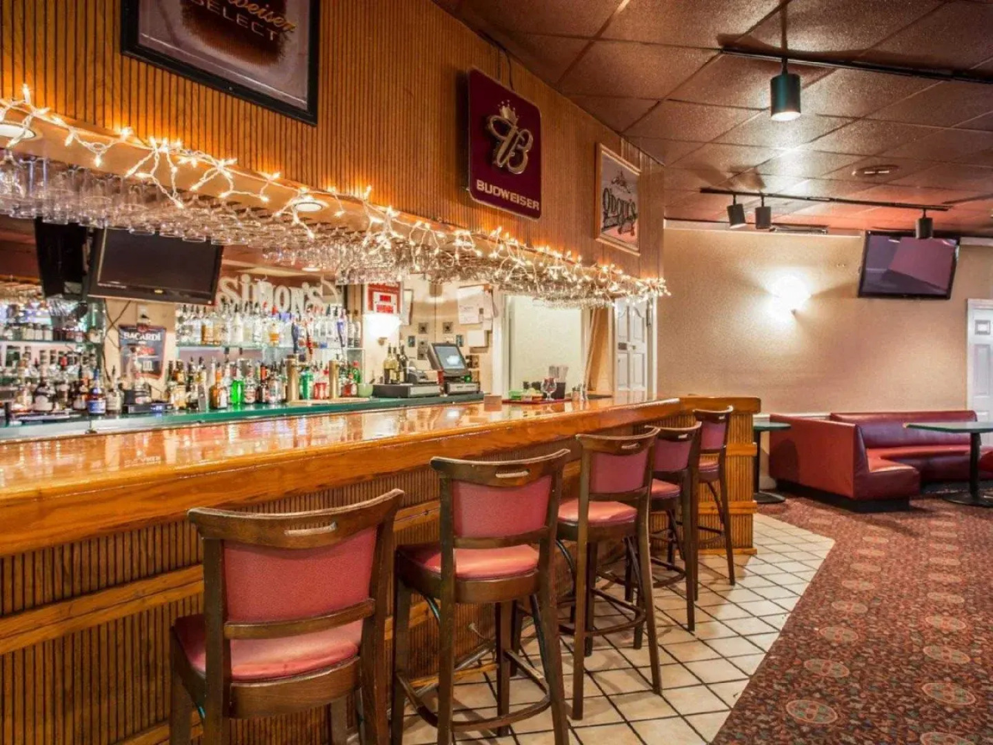 Ramada Inn & Suites Lumberton