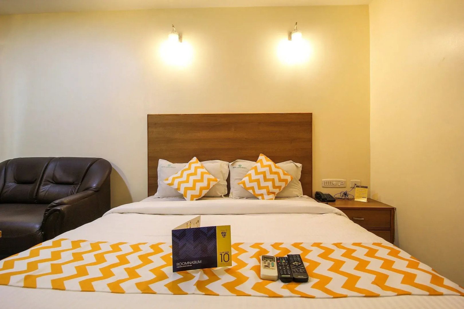 Fabhotel Jansi Deluxe Gandhipuram