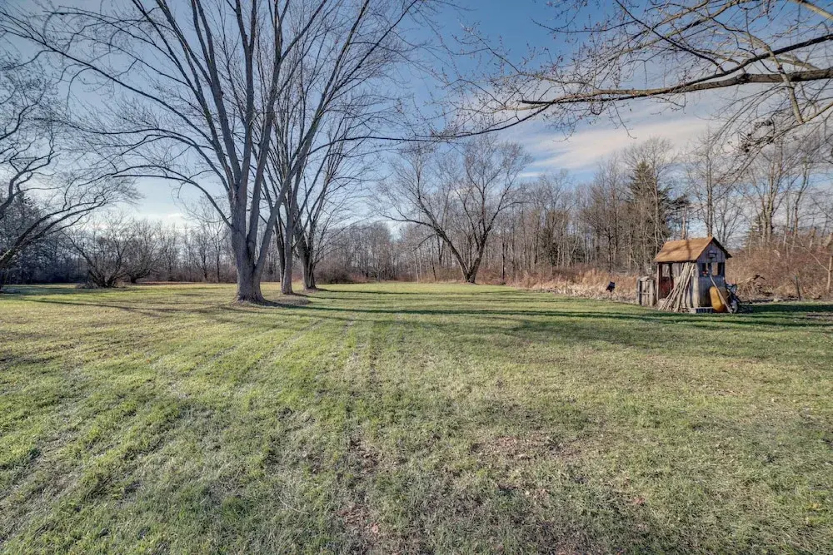 Quaint Youngstown Home ~ 2 Mi to Boardman Park!