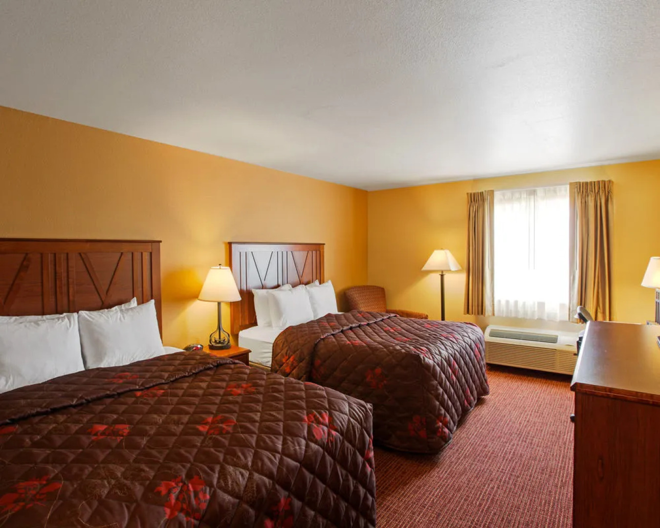 Rodeway Inn & Suites Phillipsburg