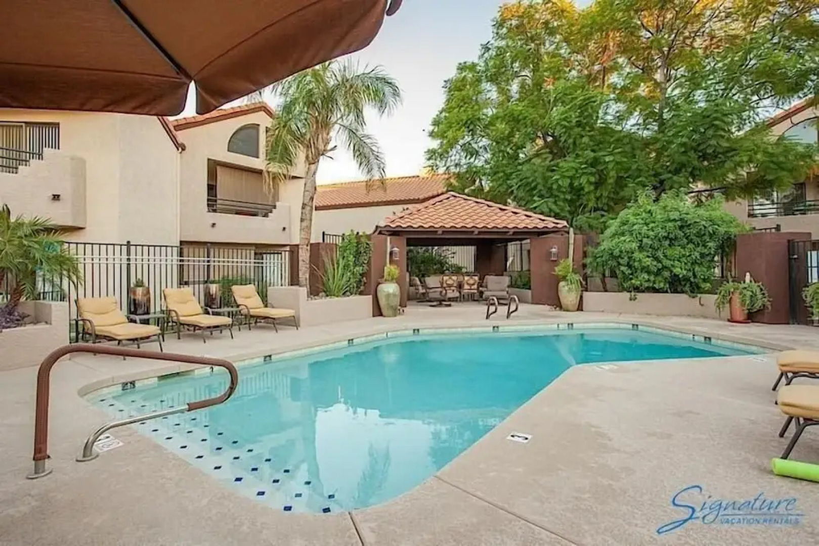 Happy Ours By Signature Vacation Rentals