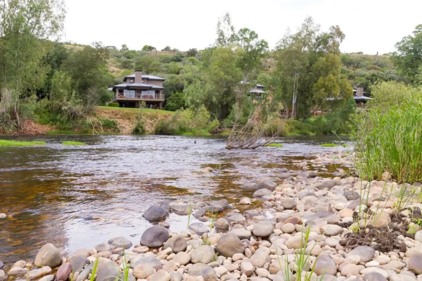 Stonehill River Lodge