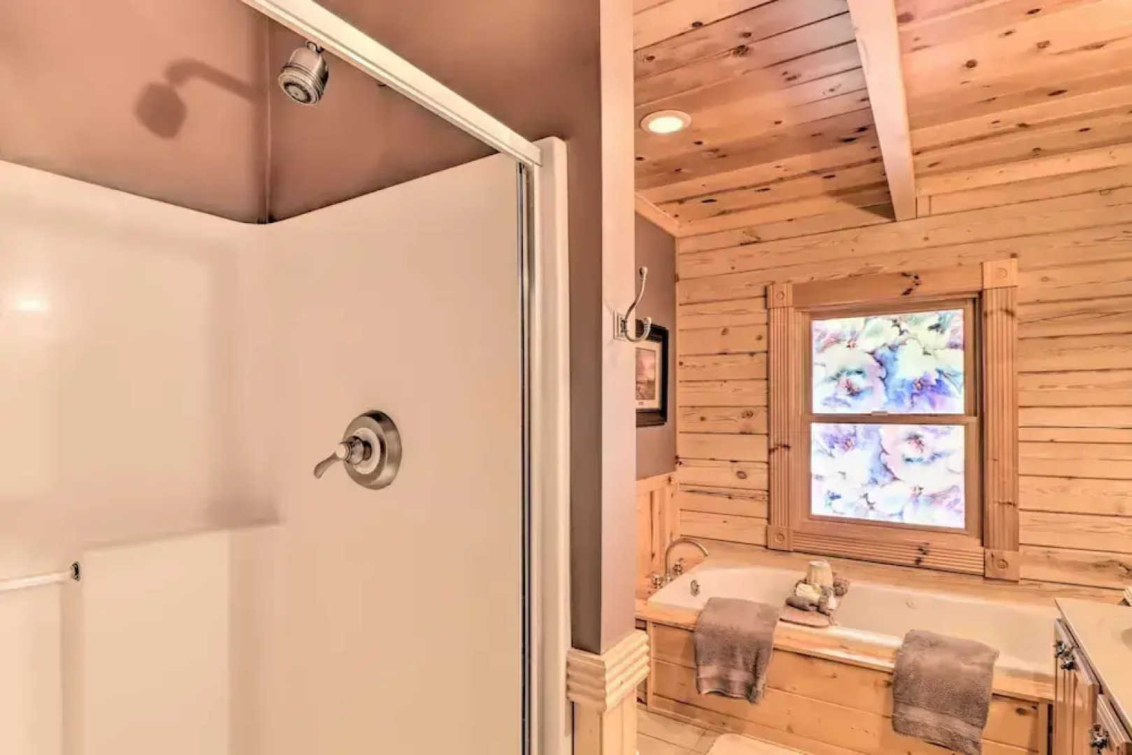 'serenity Woods' Cabin w/ Hot Tub & Fire Pit